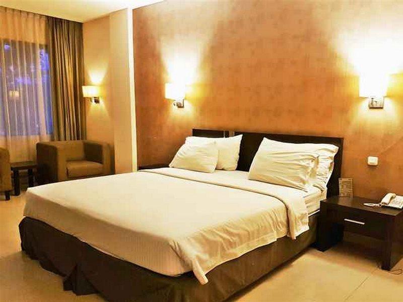 Hotel Naval Бандунг Екстериор снимка
