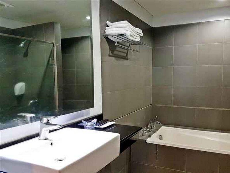 Hotel Naval Бандунг Екстериор снимка