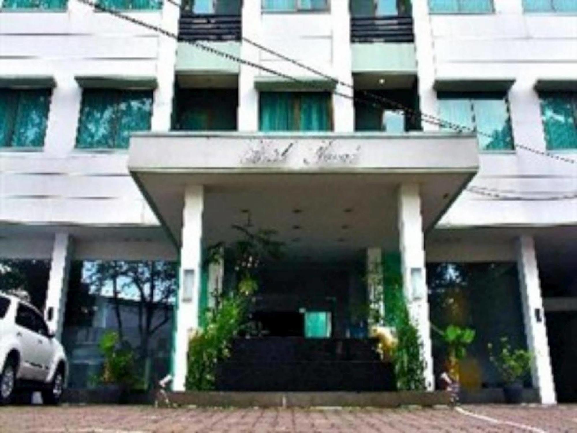 Hotel Naval Бандунг Екстериор снимка