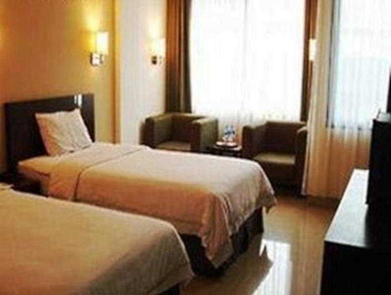Hotel Naval Бандунг Екстериор снимка